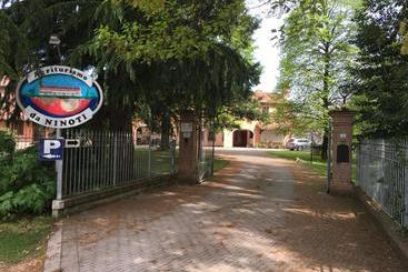 مسافرخانه Agriturismo Da Ninoti
