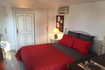 مسافرخانه La Bergerie B&b
