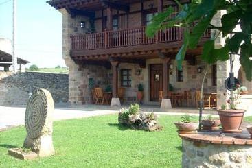 مسافرخانه Posada La Aldea