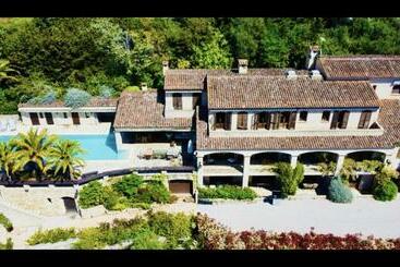 شقق خاصة سياحية Villa Loucisa Nice 25 Pers Piscine Vue Mer 8 Chambres