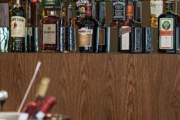 Отель Athens One Smart