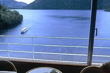 Shikaribetsu Lakeside Onsen Hotel Fusui