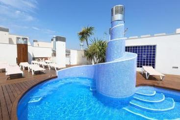 Intersalou Monaco Family Apartments