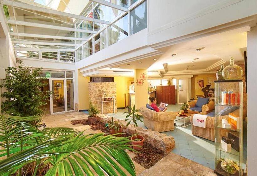 Cabot Cap de Mar Hotel & Spa