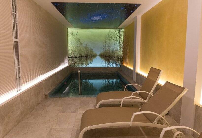 Ferrer Janeiro Hotel & Spa