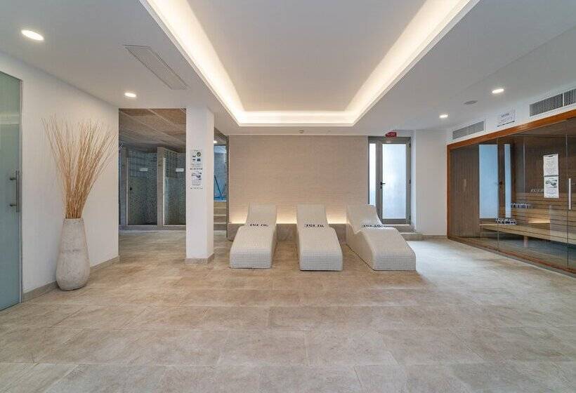 Ferrer Janeiro Hotel & Spa