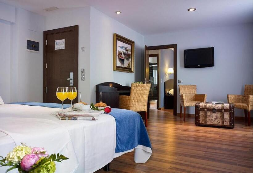 هتل La Serrana, Antiguo 40 Nudos