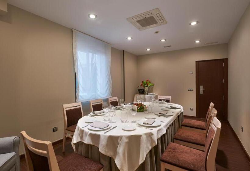 هتل La Serrana, Antiguo 40 Nudos