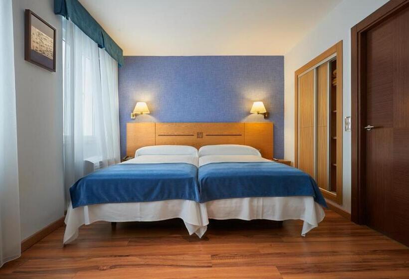 هتل La Serrana, Antiguo 40 Nudos