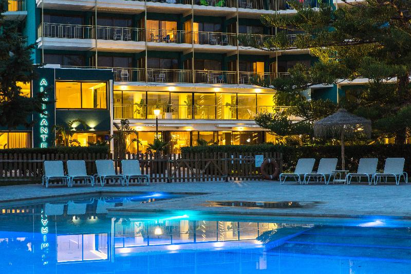 Отель Almirante