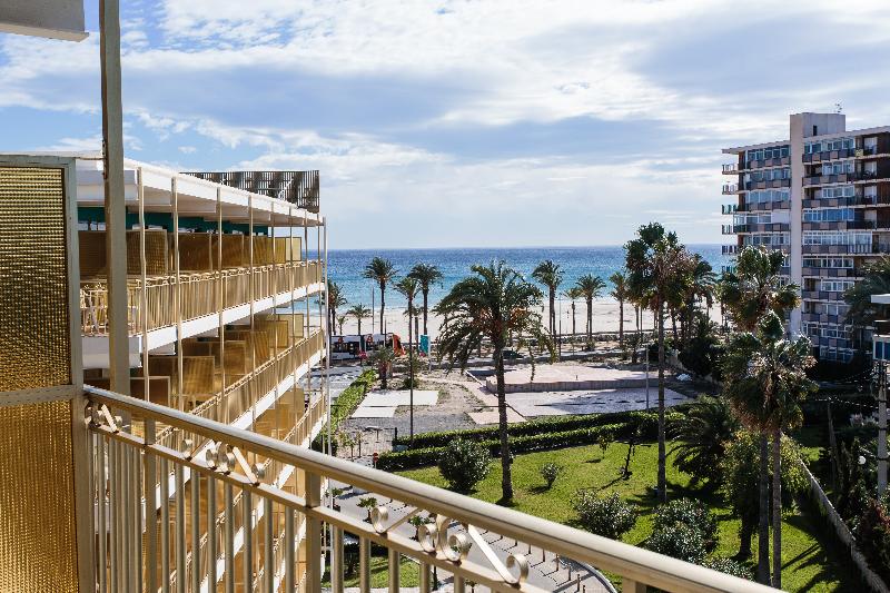 Отель Almirante