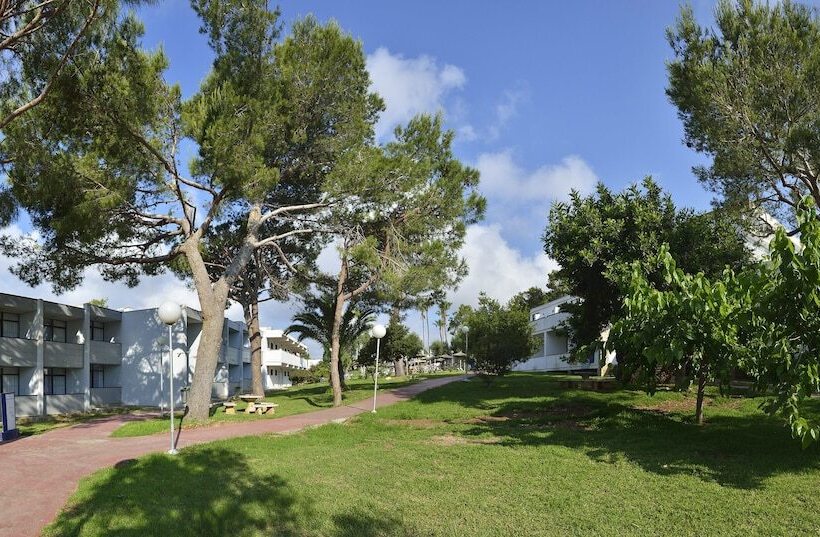 בית מלון כפרי Aluasun Cala Antena   All Inclusive