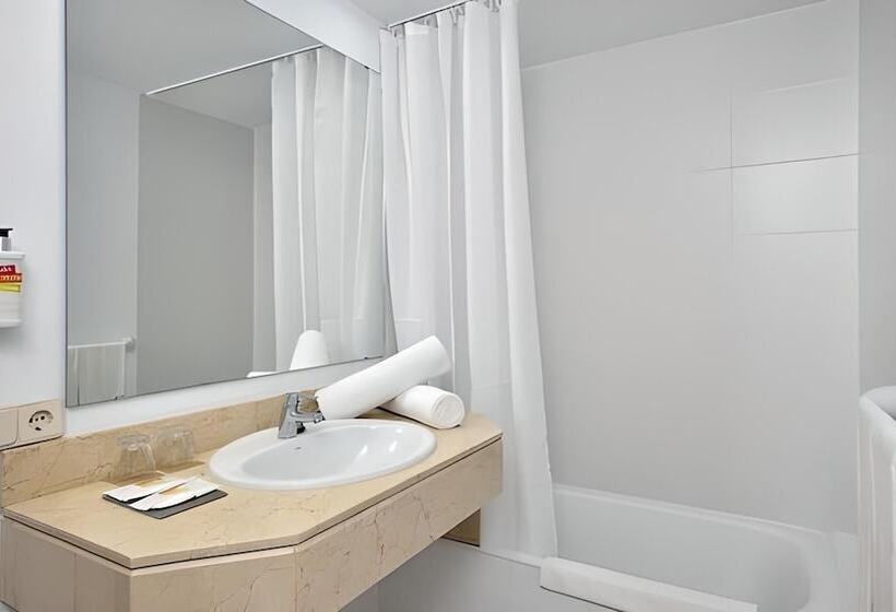 בית מלון כפרי Aluasun Cala Antena   All Inclusive