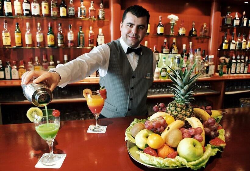 酒店 AR Roca Esmeralda & Spa