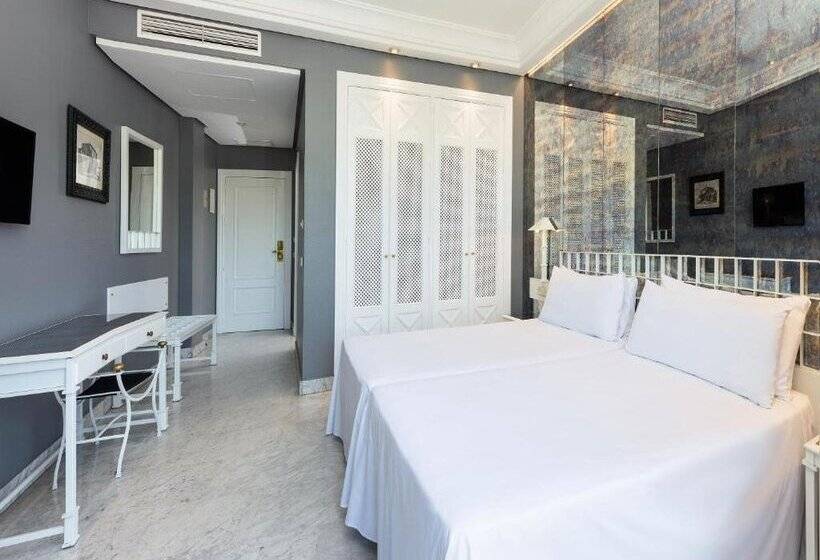 هتل AZZ Merida Medea