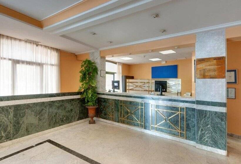 هتل AZZ Merida Medea