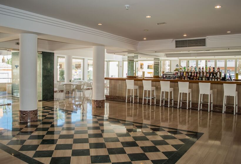 هتل Bq Sarah Adults Only