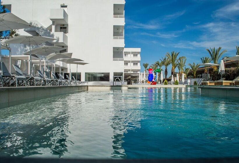 هتل Bq Sarah Adults Only