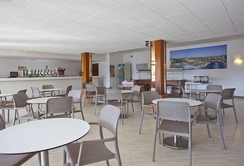 هتل Cabot Cala Ferrera