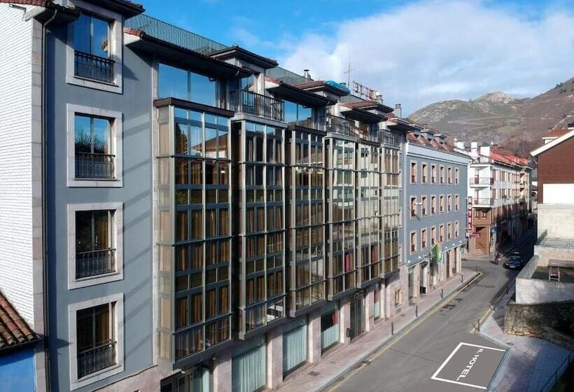 فندق Virgen de Covadonga