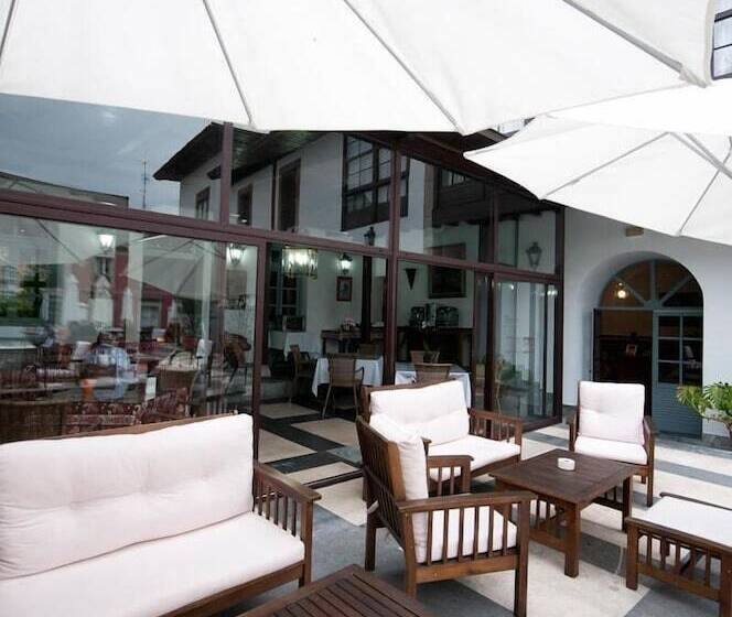 בית מלון כפרי Casona Del Busto