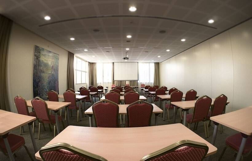 هتل Cm Castell De Mar