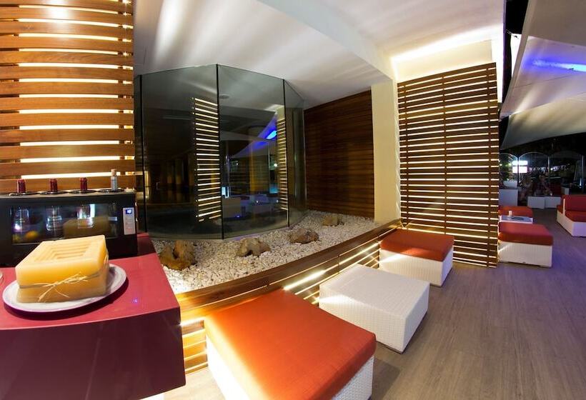 هتل Cm Castell De Mar