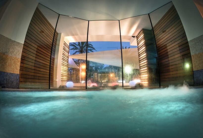 هتل Cm Castell De Mar