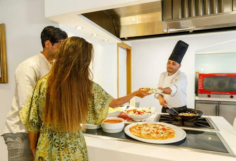 فندق Cm Playa Del Moro