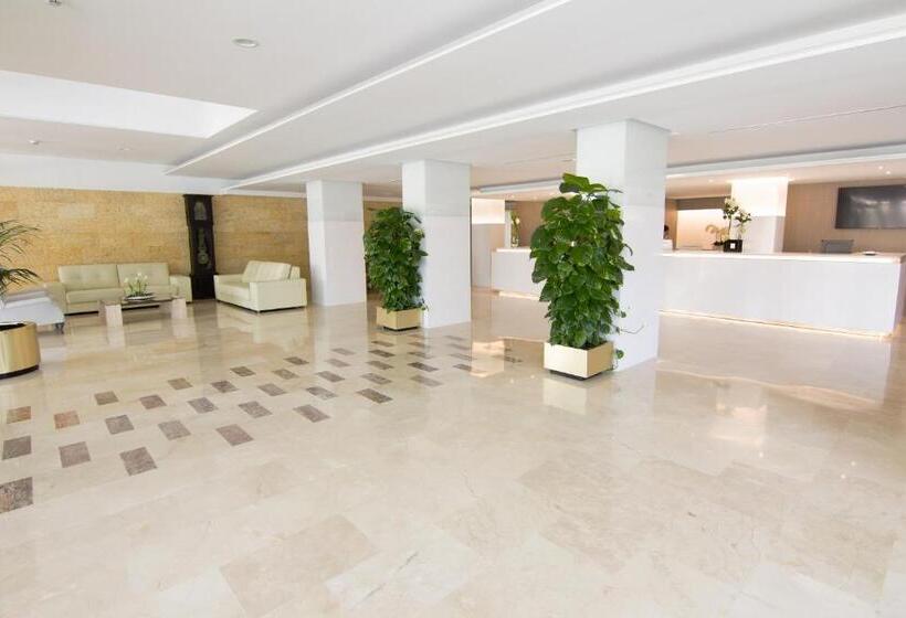 فندق Cm Playa Del Moro