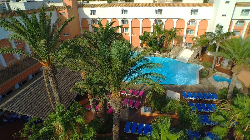 בית מלון כפרי Diver Roquetas