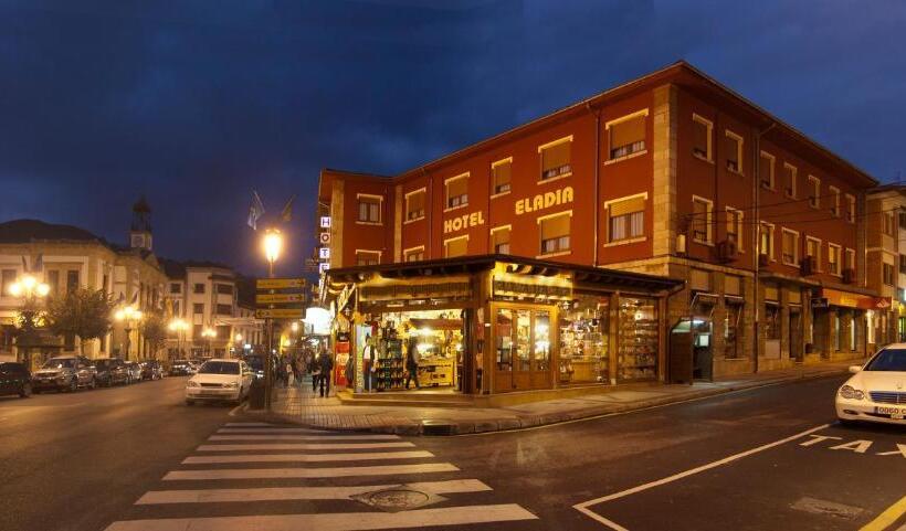호텔 Eladia