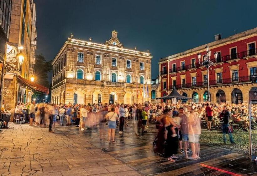 Отель Faranda Express Pathos Gijón