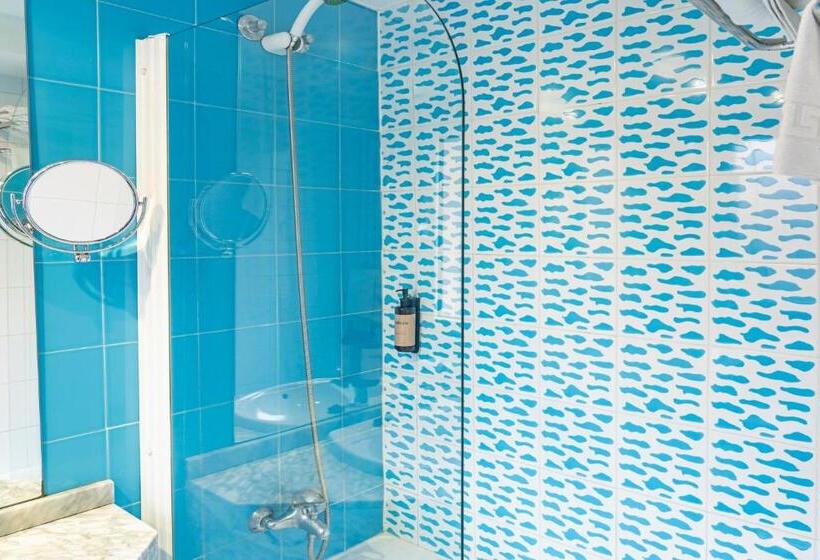 Отель Faranda Express Pathos Gijón