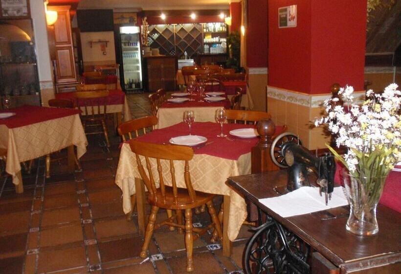 ホテル Favila Oviedo