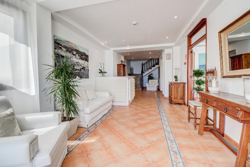 Отель Hoposa Niu