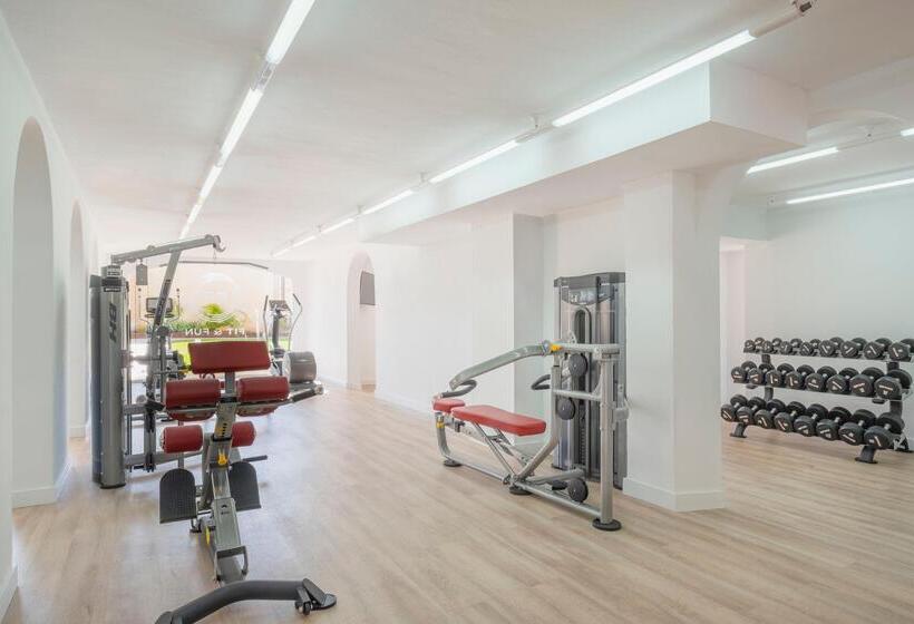 ホテル Iberostar Waves Club Cala Barca