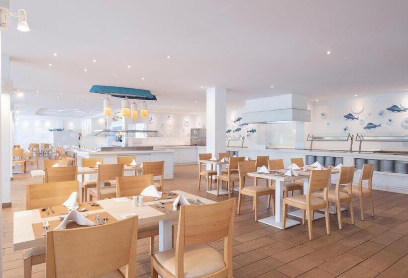 ホテル Iberostar Waves Club Cala Barca