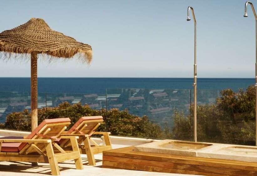 Отель Icon Valparaiso  Adults Only