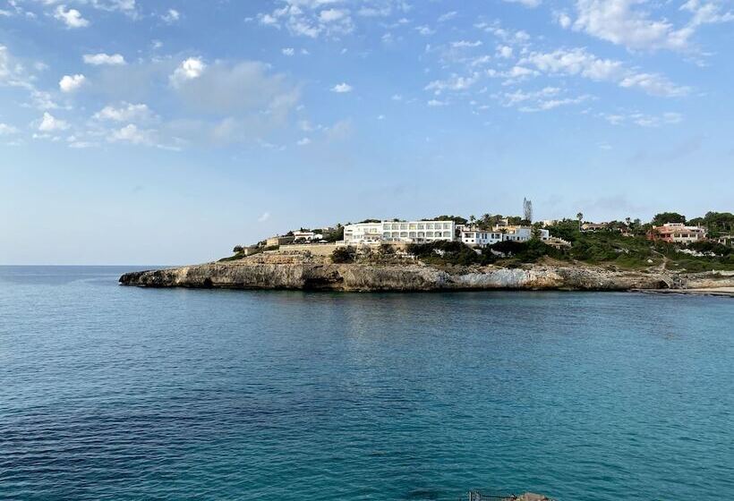 Отель Icon Valparaiso  Adults Only