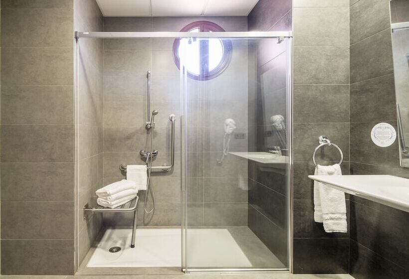 فندق Ilunion Golf Badajoz