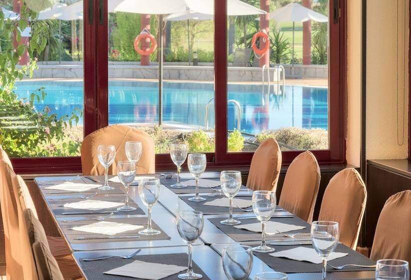 فندق Ilunion Golf Badajoz