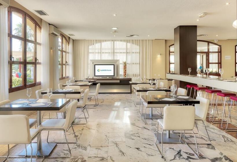 فندق Ilunion Golf Badajoz