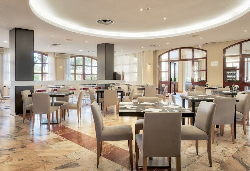 فندق Ilunion Golf Badajoz