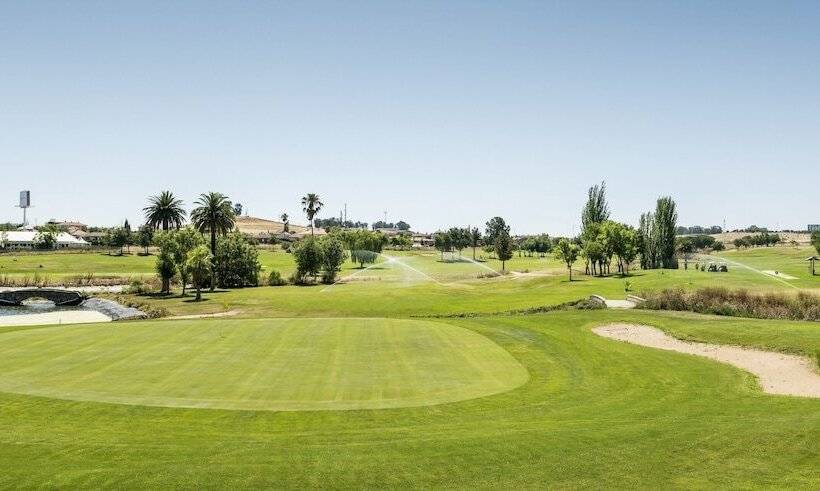 فندق Ilunion Golf Badajoz