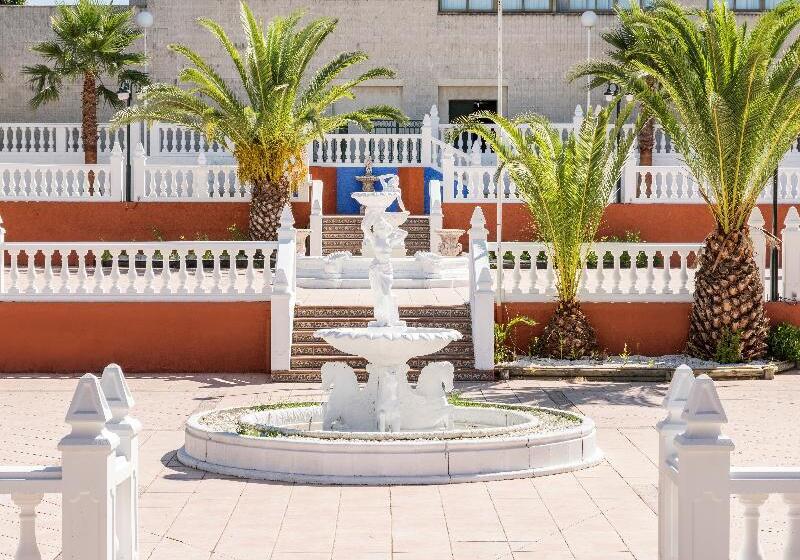 هتل Ilunion Las Lomas