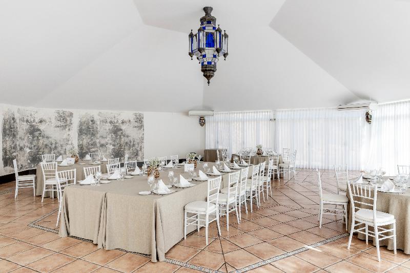 هتل Ilunion Las Lomas