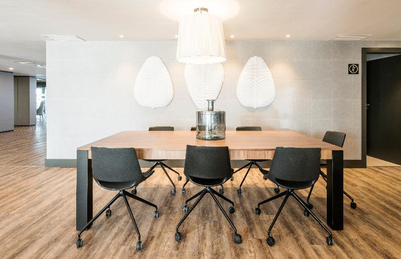 هتل Ilunion Las Lomas