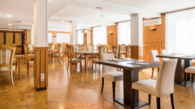 هتل Ilunion Las Lomas