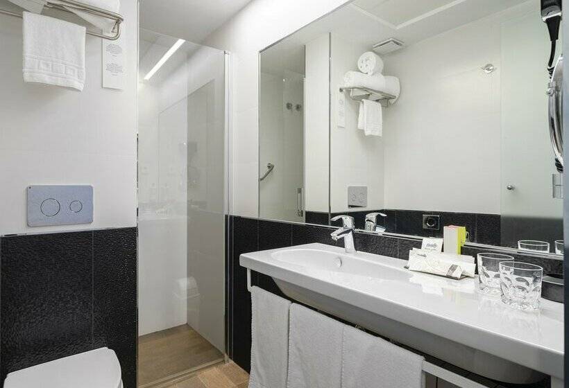 هتل Innside Costablanca - Adults Only